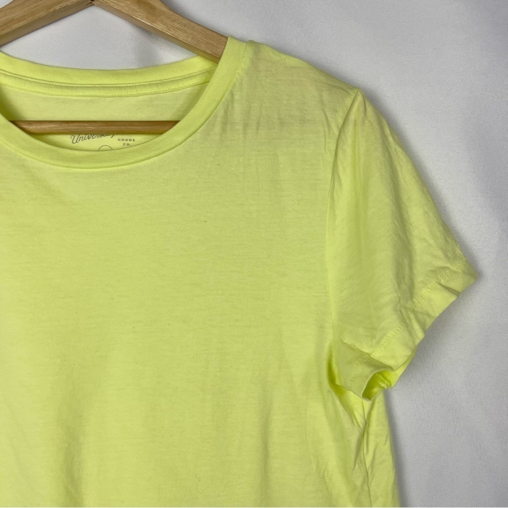 Universal Thread Neon Yellow Shrunken Crop Boxy T-Shirt S - Picture 4 of 5